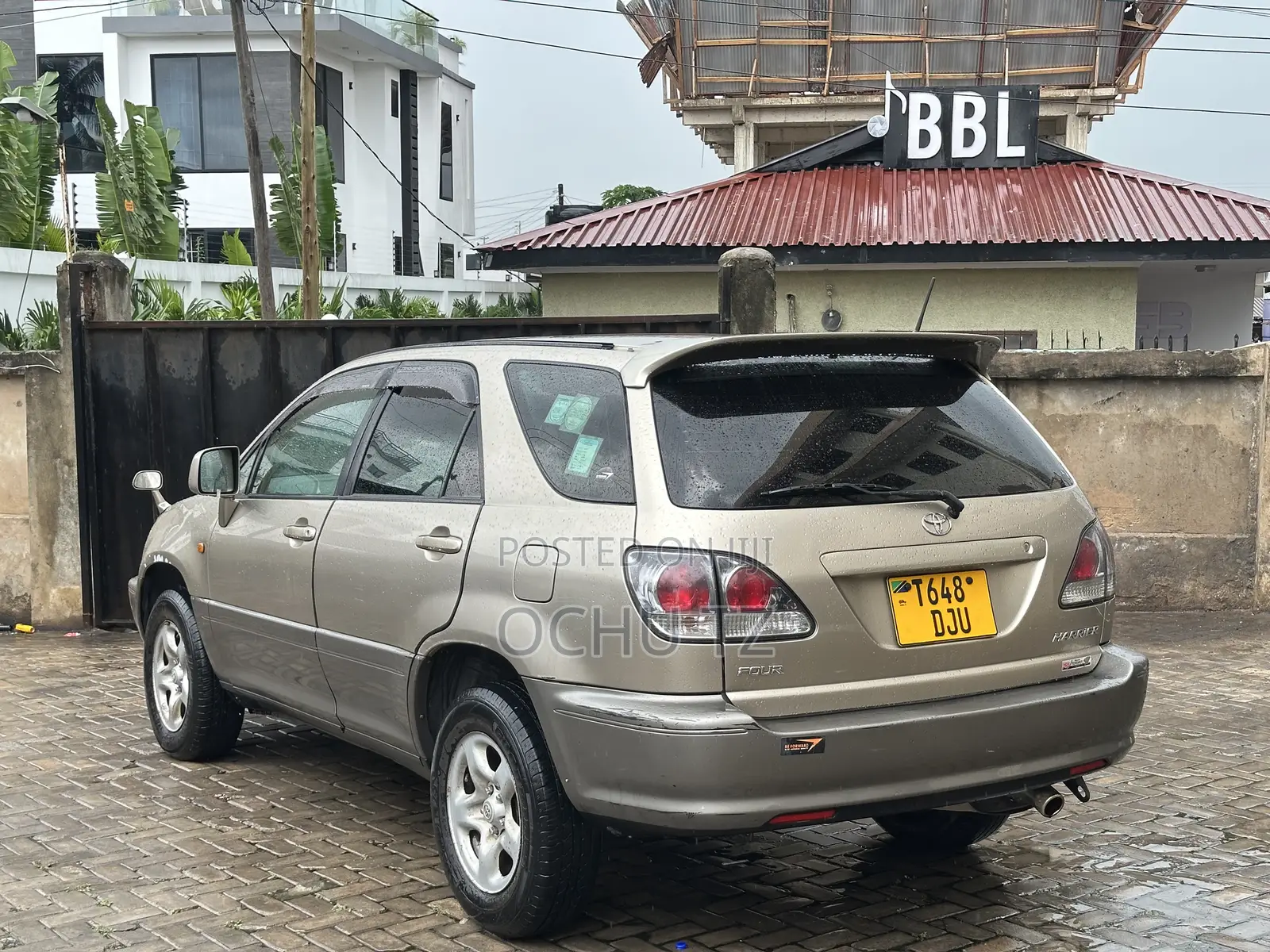 Toyota Harrier 2001 Gold
