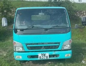 Mitsubishi Fuso 6d61 2004 Blue