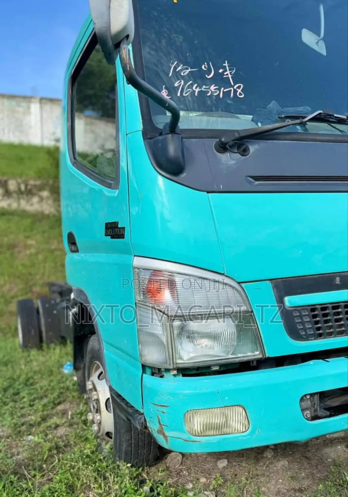 Mitsubishi Fuso 6d61 2004 Blue