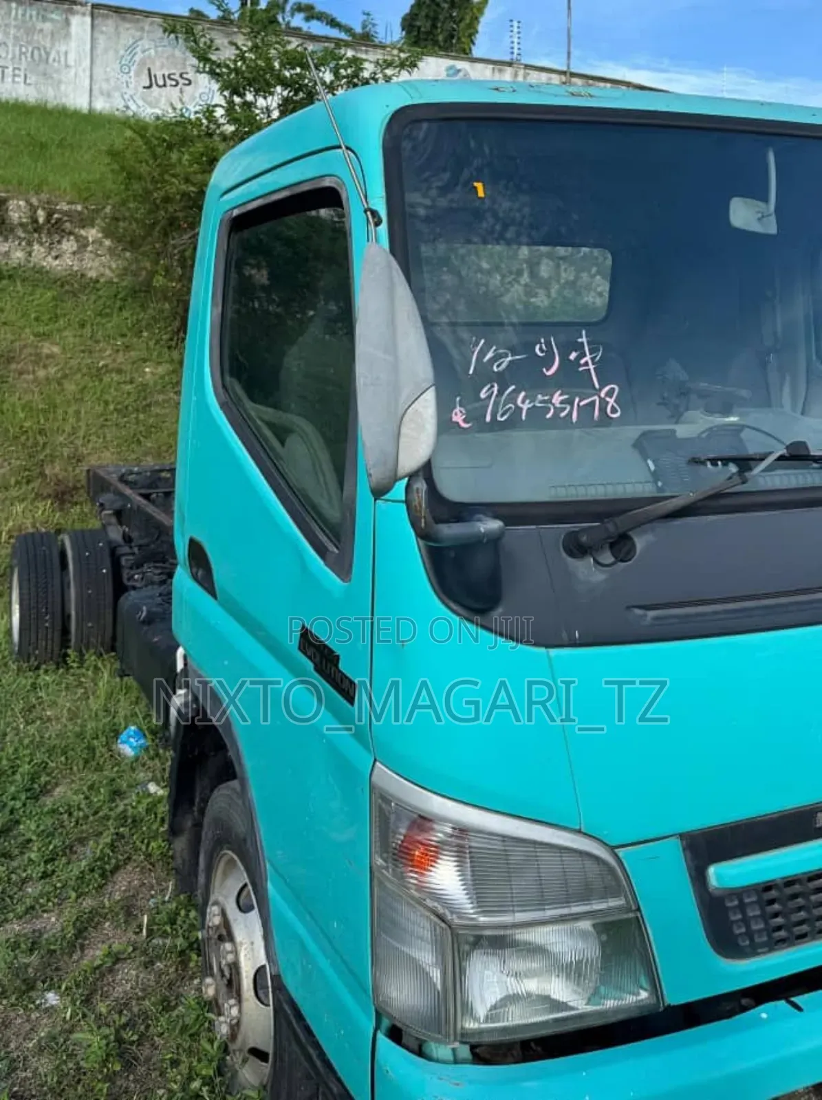 Mitsubishi Fuso 6d61 2004 Blue