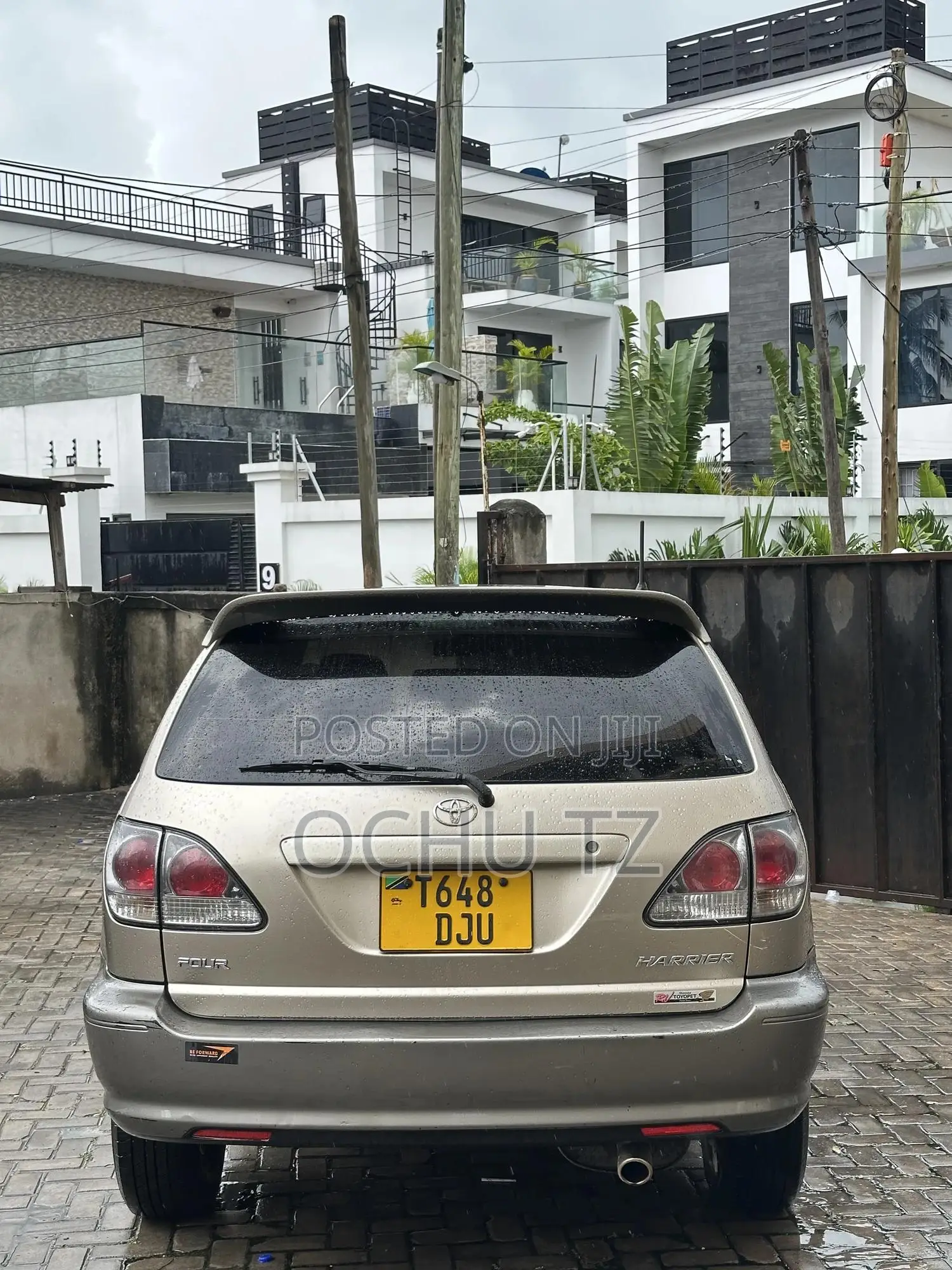 Toyota Harrier 2001 Gold