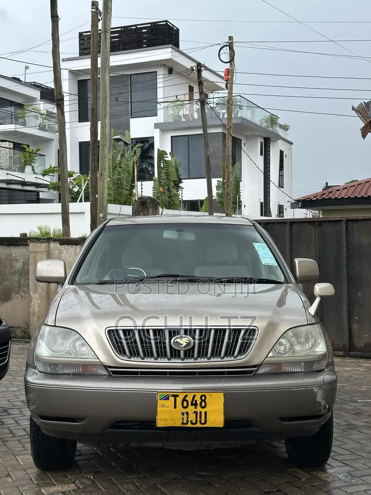 Toyota Harrier 2001 Gold