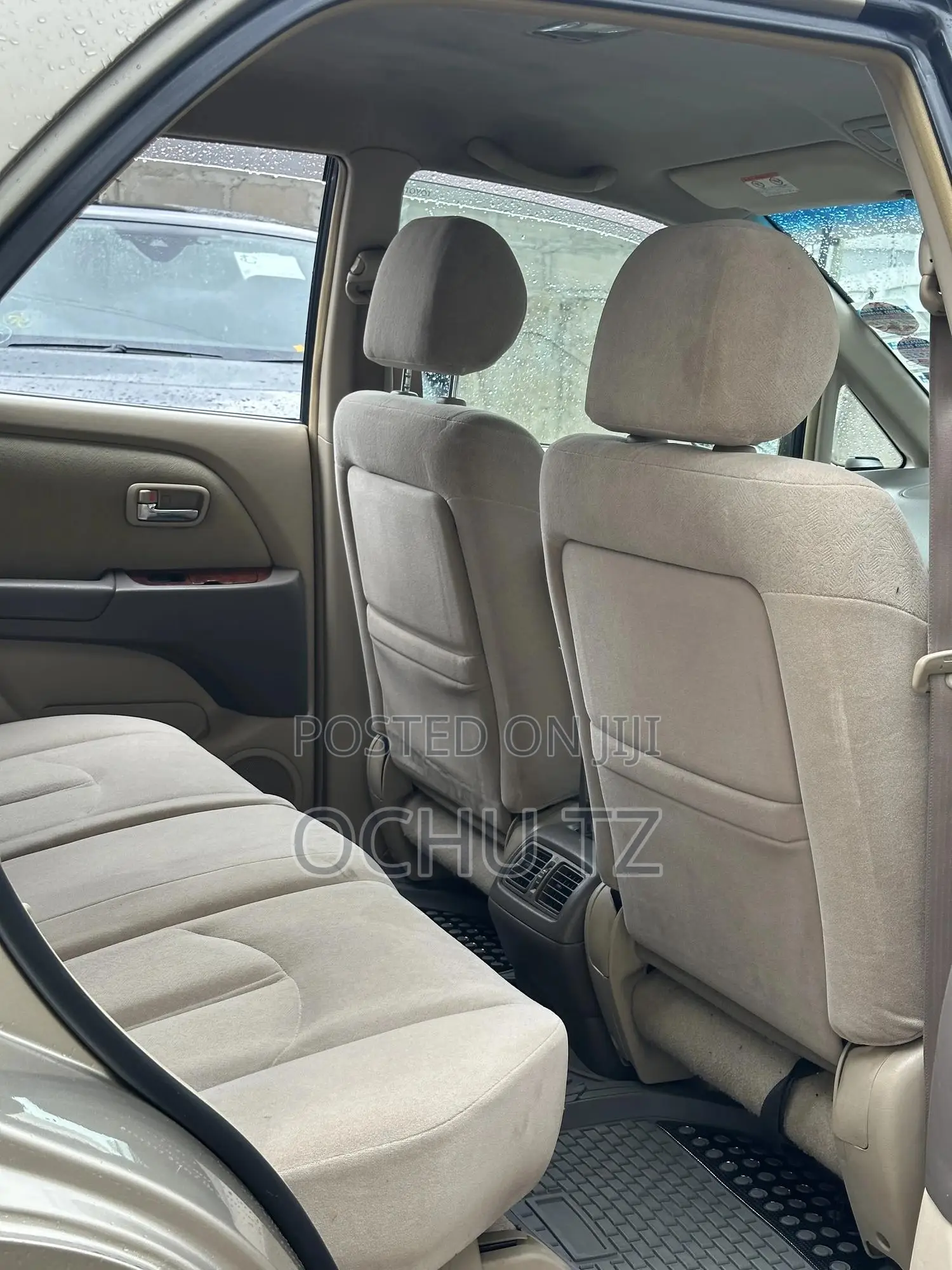 Toyota Harrier 2001 Gold