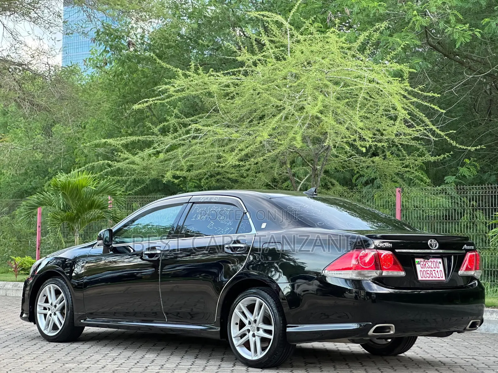 Toyota Crown 2011 Black