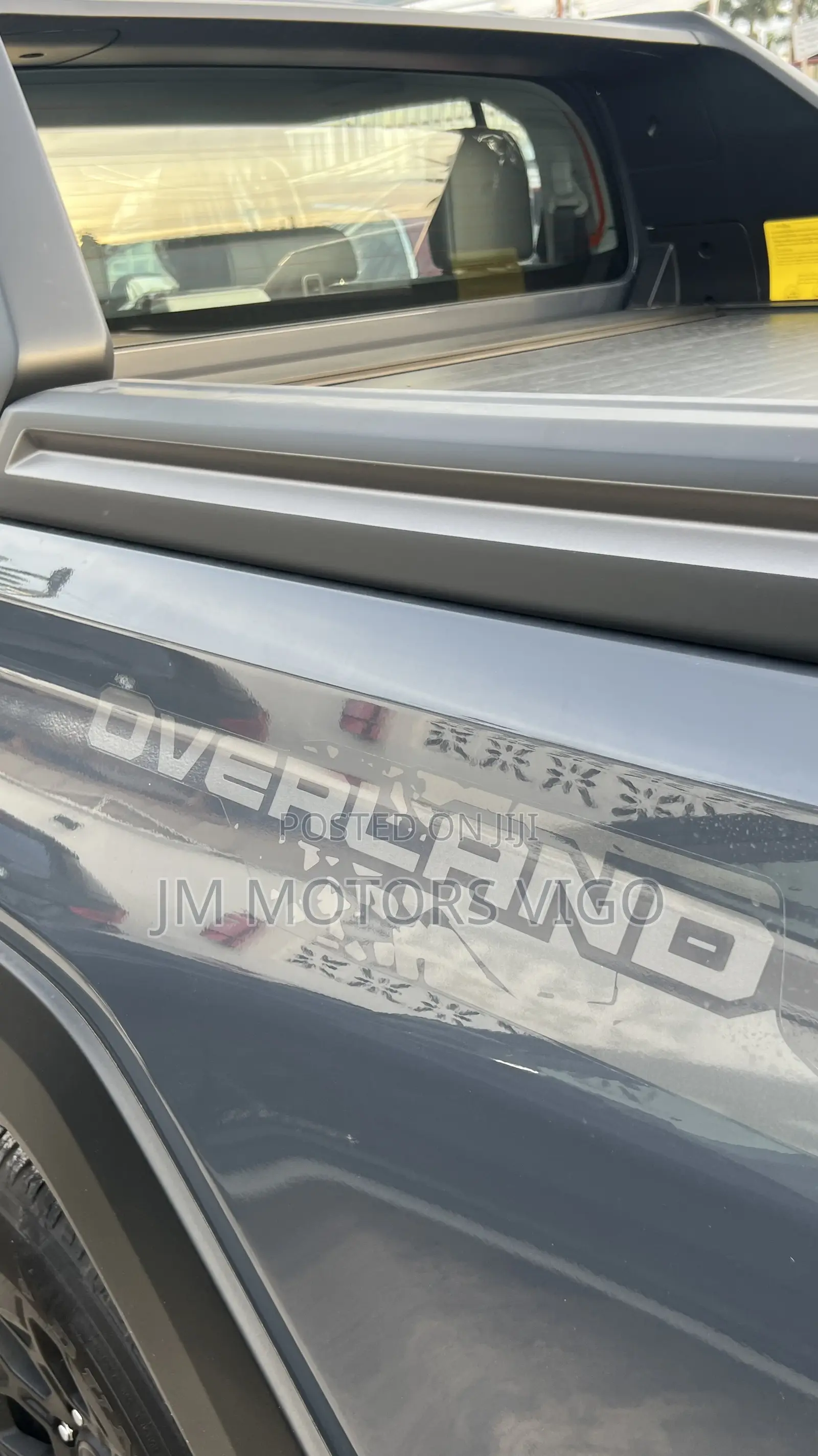 New Toyota Hilux 2025 Gray