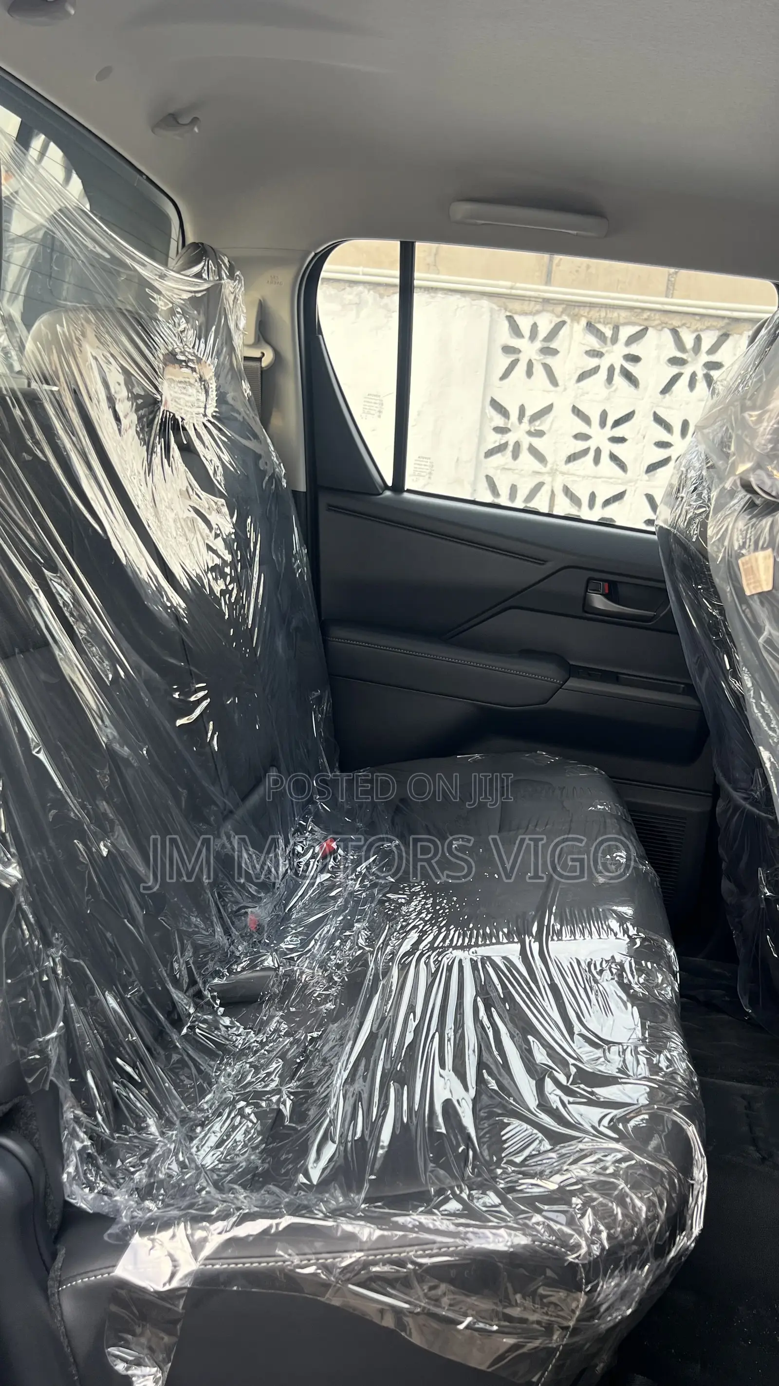 New Toyota Hilux 2025 Gray