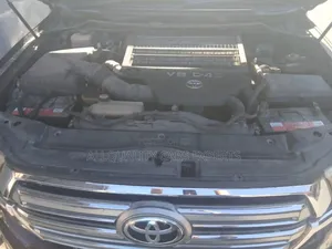 Toyota Land Cruiser 2015 Black