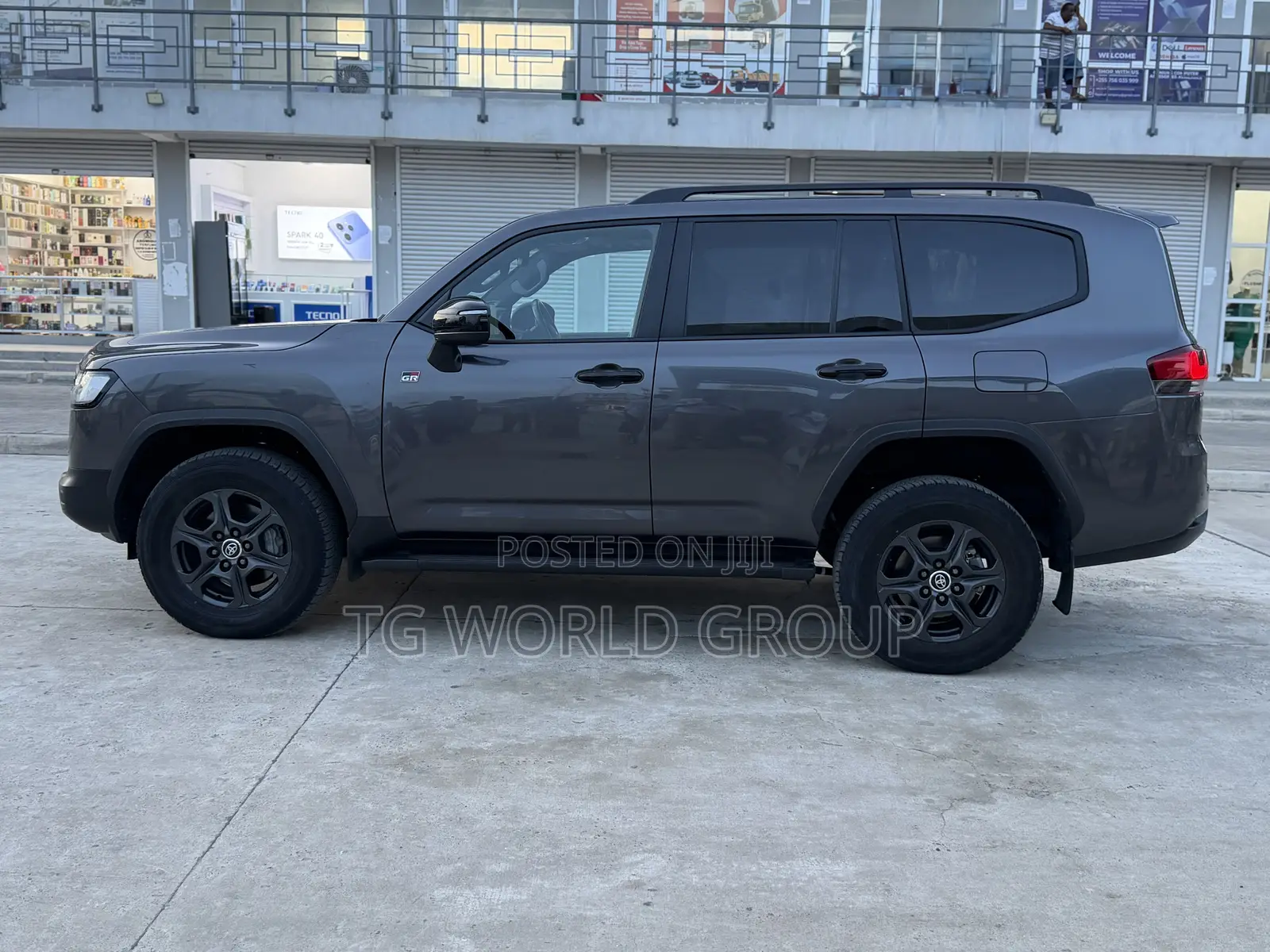 Toyota Land Cruiser LC300 2024 Gray