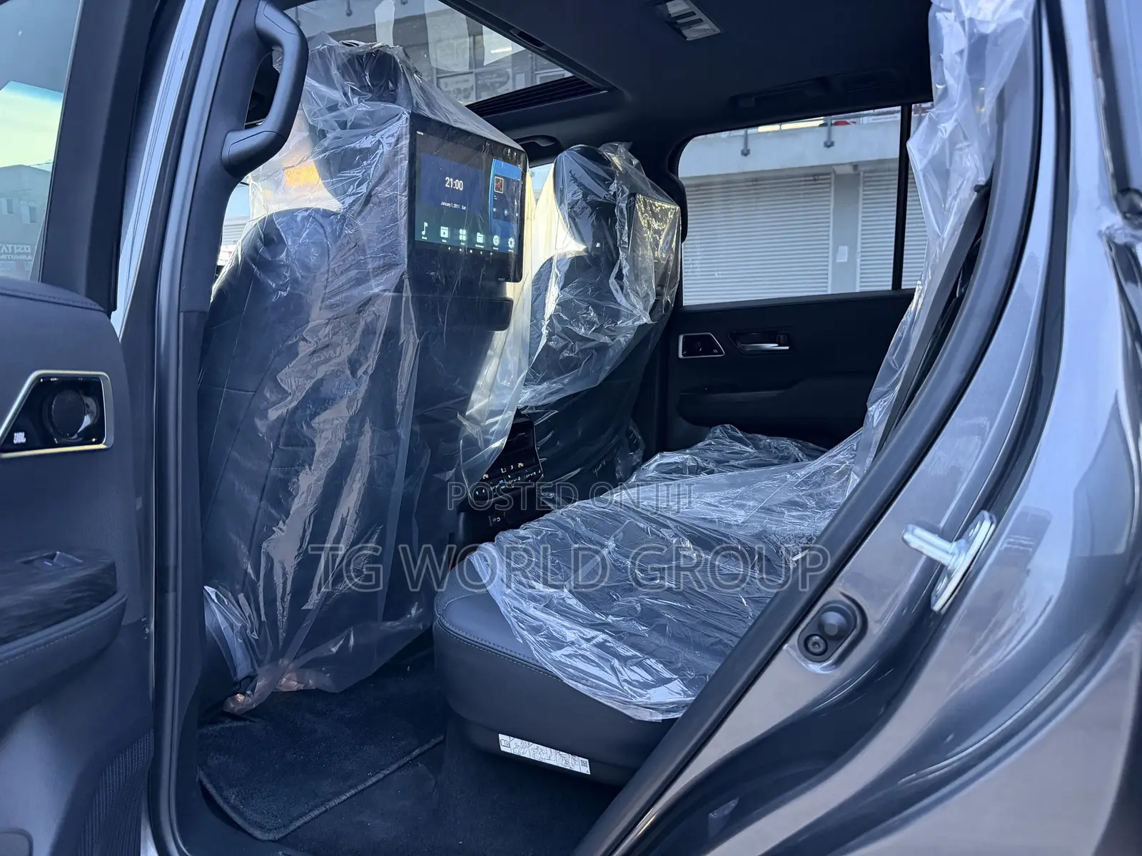 Toyota Land Cruiser LC300 2024 Gray