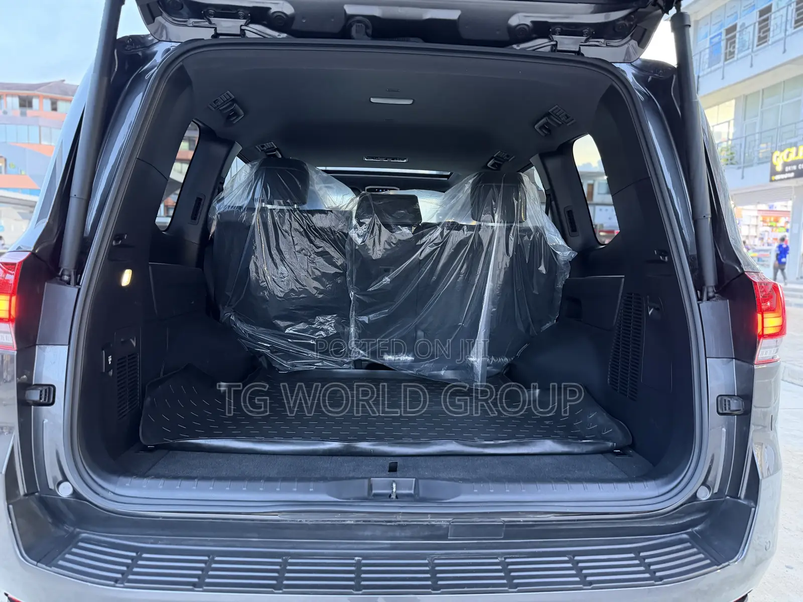 Toyota Land Cruiser LC300 2024 Gray