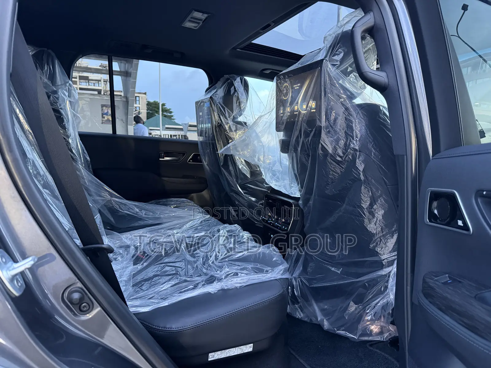 Toyota Land Cruiser LC300 2024 Gray
