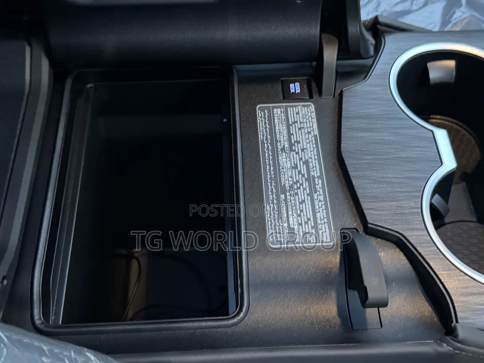 Toyota Land Cruiser LC300 2024 Gray