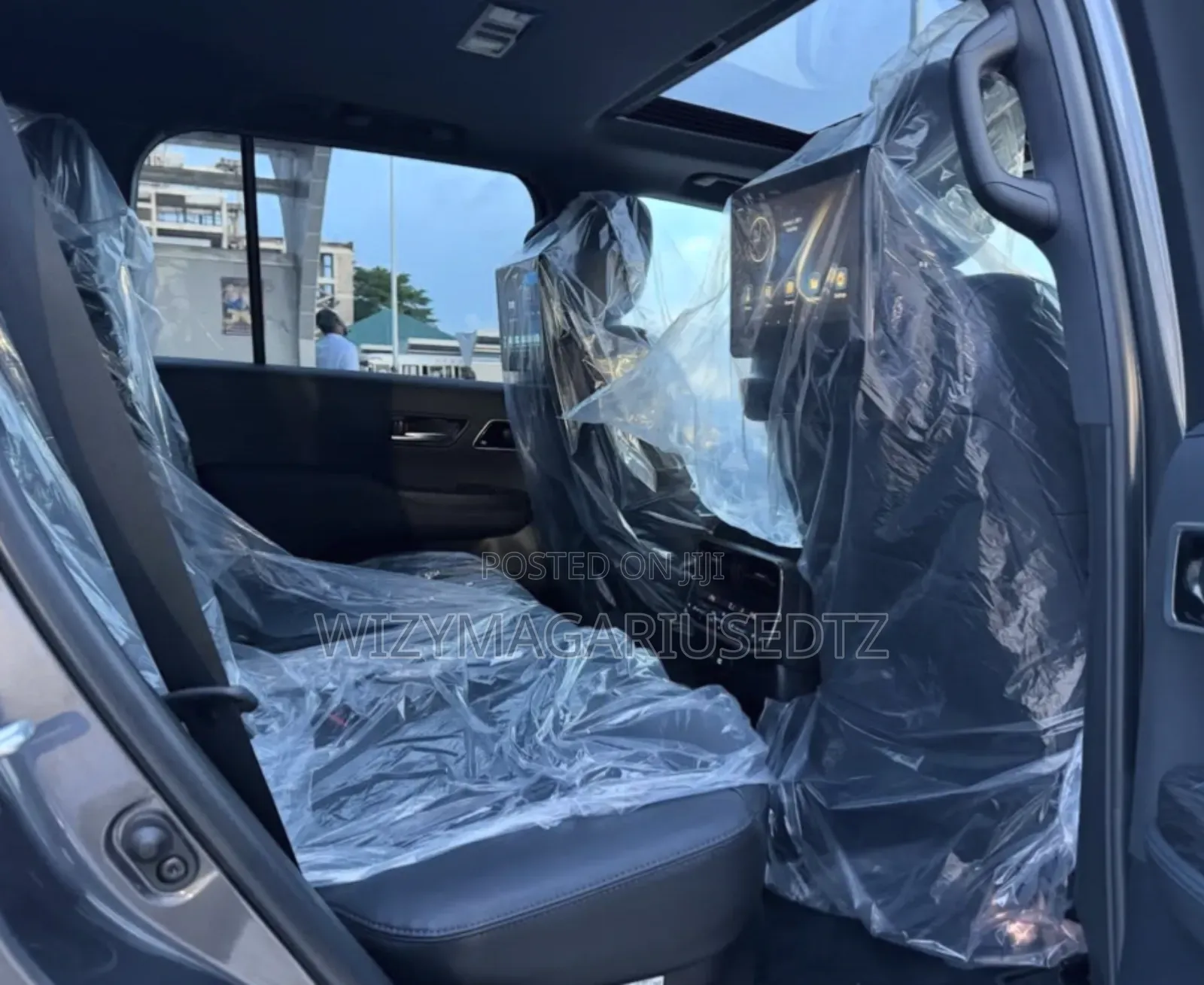 Toyota Land Cruiser LC300 2025 Gray