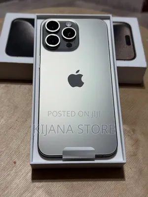 New Apple iPhone 15 Pro Max 256 GB Silver