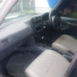Toyota RAV4 Cabriolet 1998 Pearl