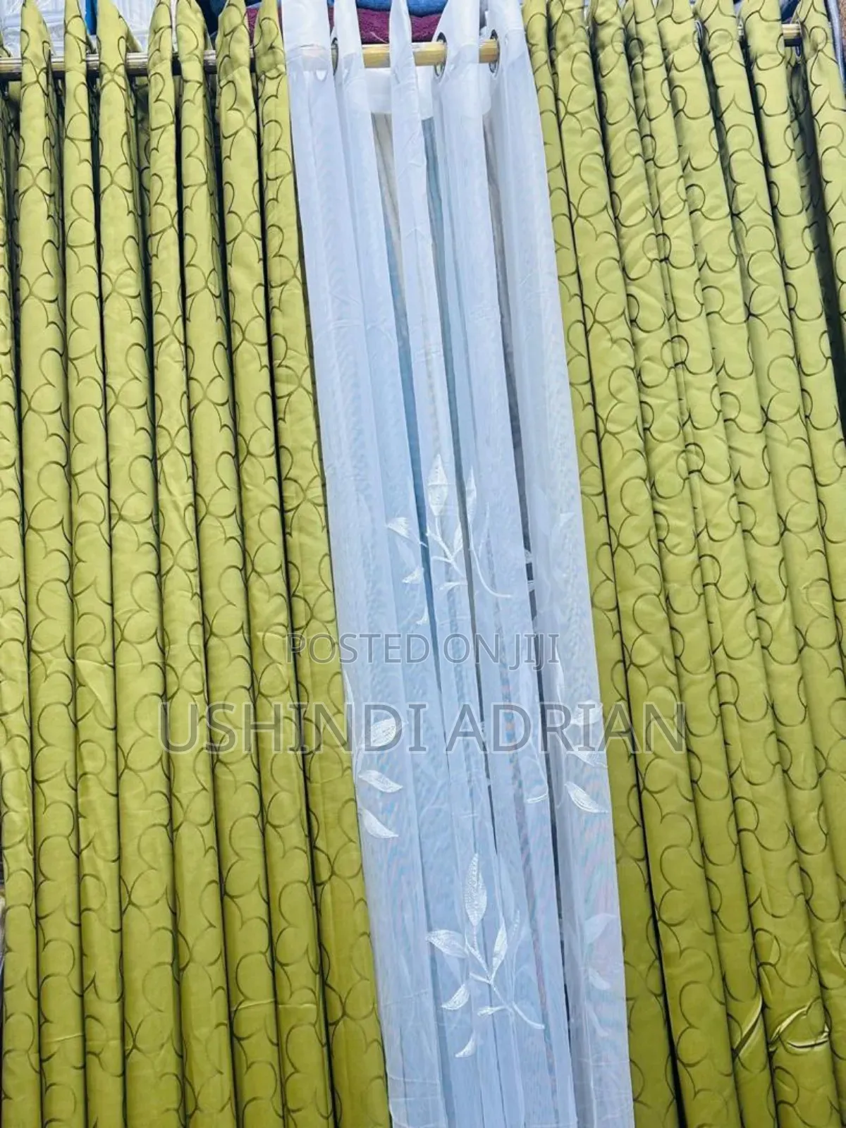 Mapazia Ya Kisasa (Curtains)Yenye Ring Juu Muonekano Wa Kifahari