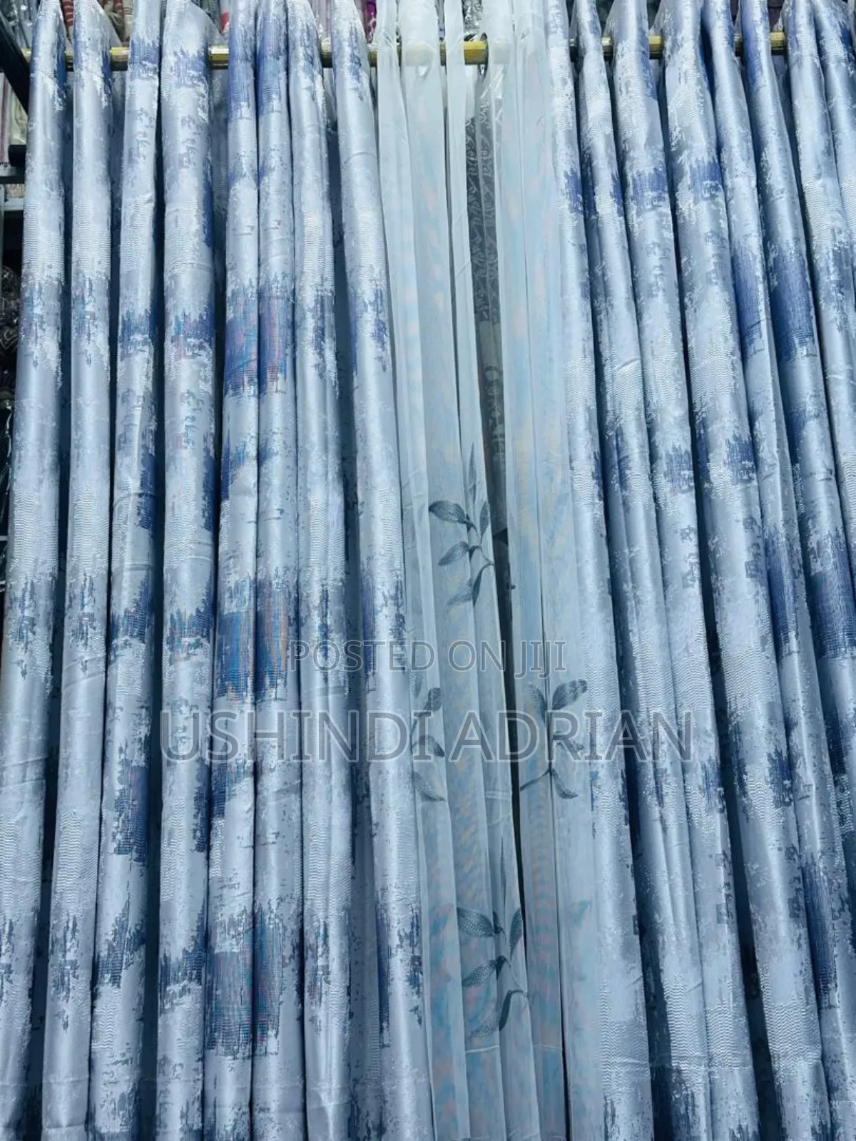 Mapazia Ya Kisasa (Curtains)Yenye Ring Juu Muonekano Wa Kifahari