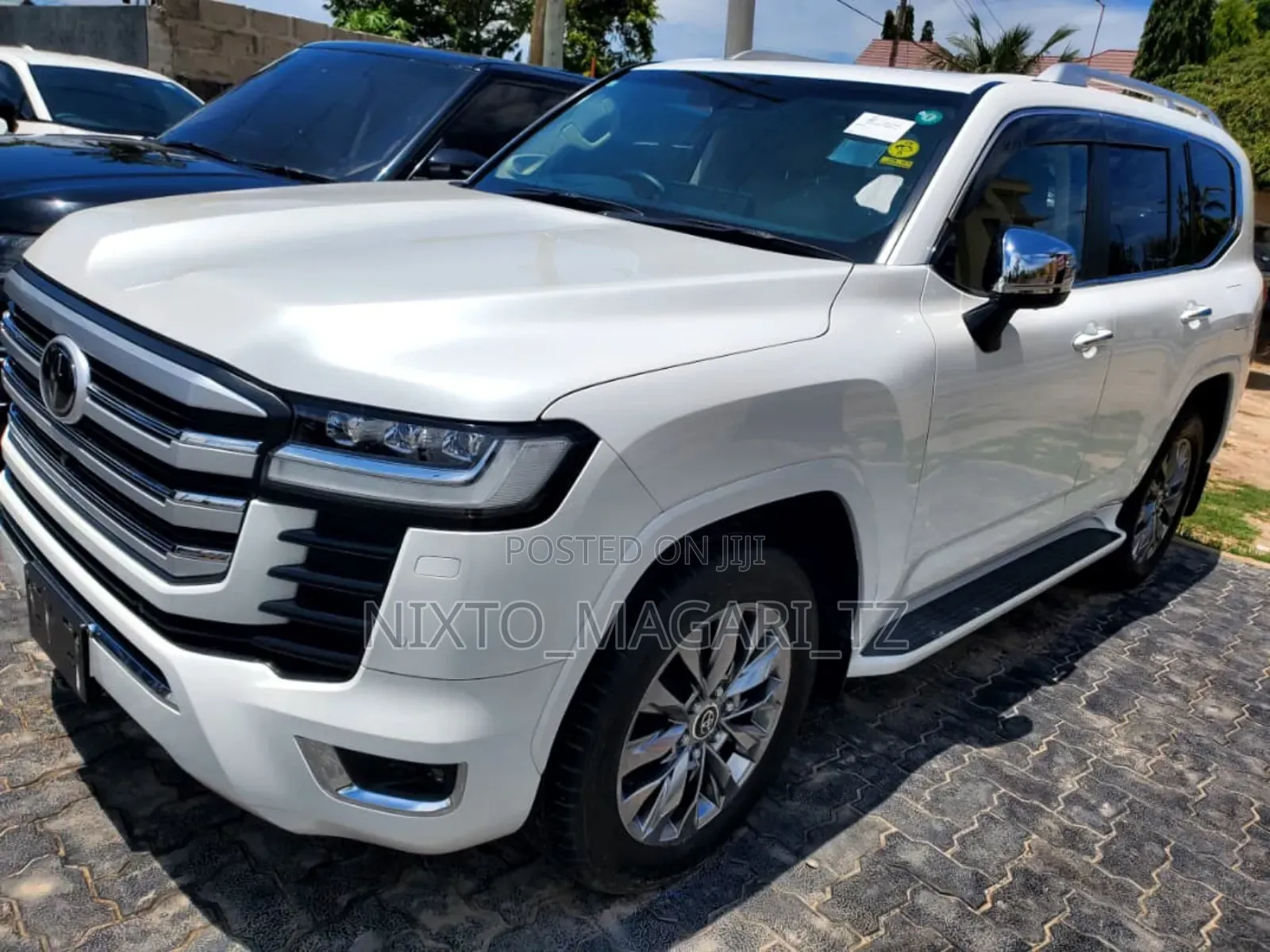 Toyota Land Cruiser 2023 White