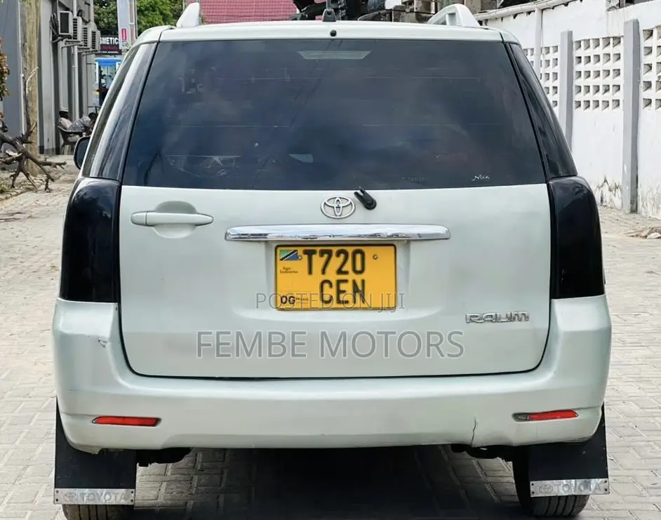 Toyota Raum 2005 Blue