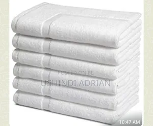 Taulo Nyeupe–Nzuri Na Imara Size: 60×120 Cm Bei: TSH 50,000