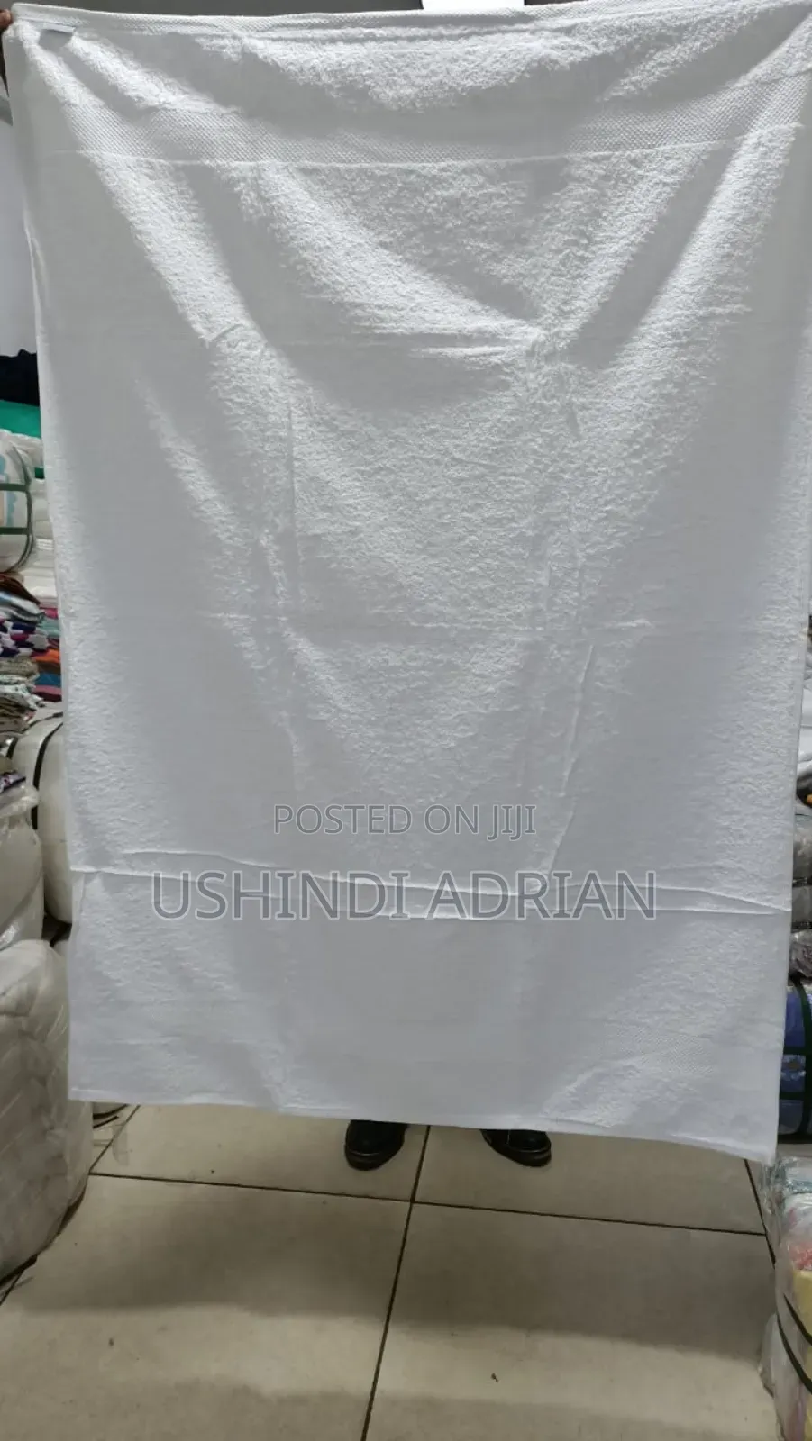 Taulo Nyeupe–Nzuri Na Imara Size: 60×120 Cm Bei: TSH 50,000