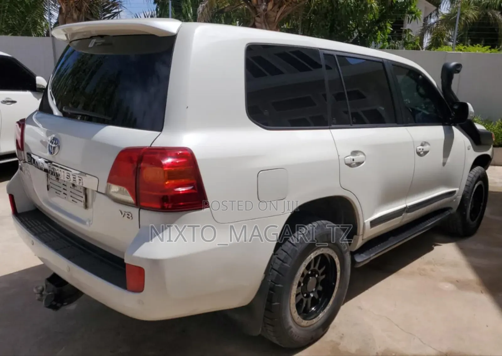Toyota Land Cruiser 2015 White