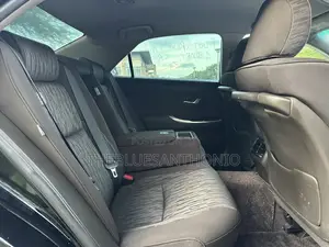 Toyota Crown 2011 Black