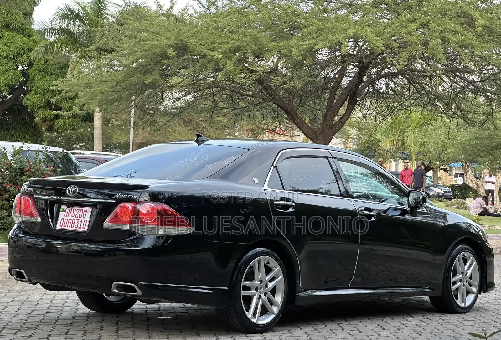 Toyota Crown 2011 Black