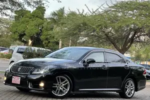 Toyota Crown 2011 Black