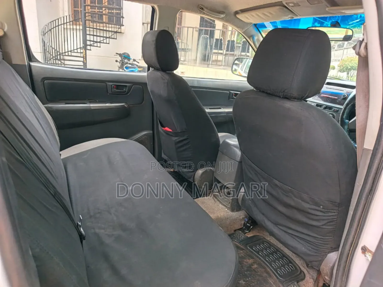 Toyota Hilux 2015 White