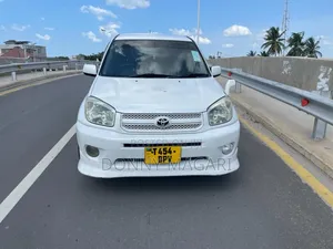 Toyota RAV4 2005 White