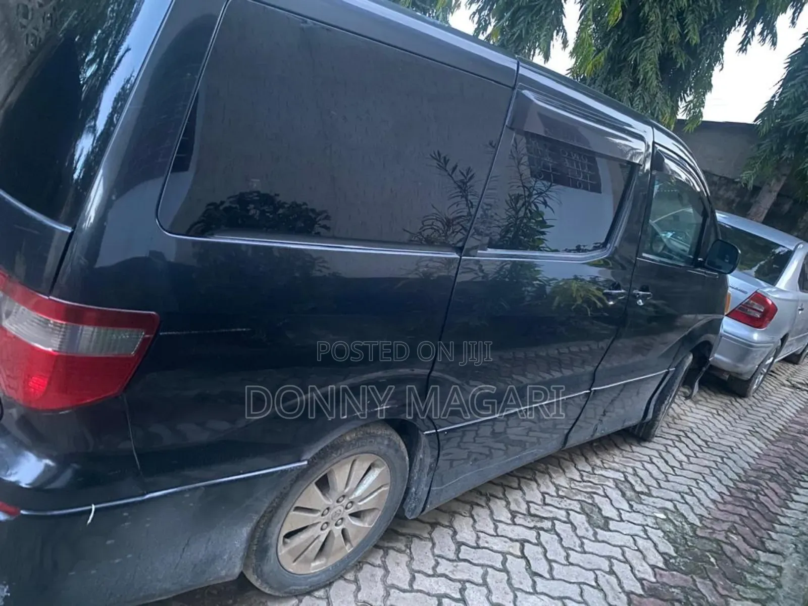 Toyota Alphard 2005 Black