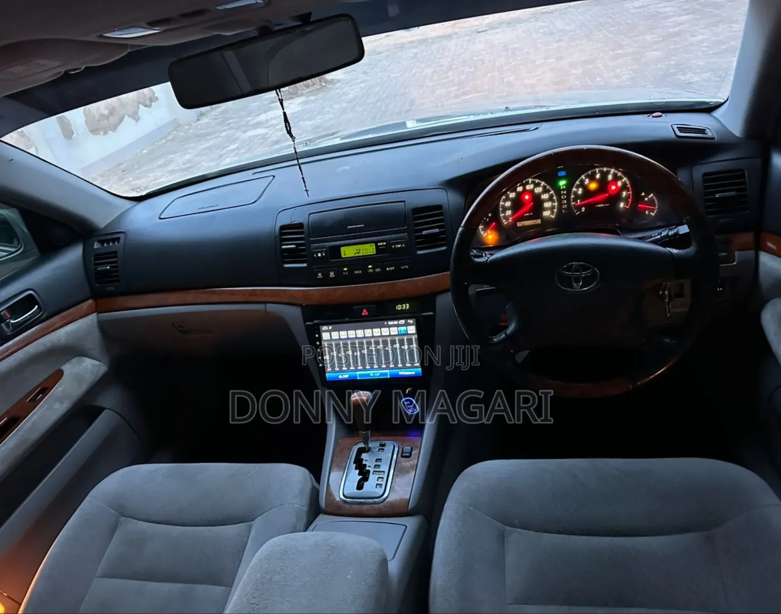 Toyota Mark II 2004 Silver