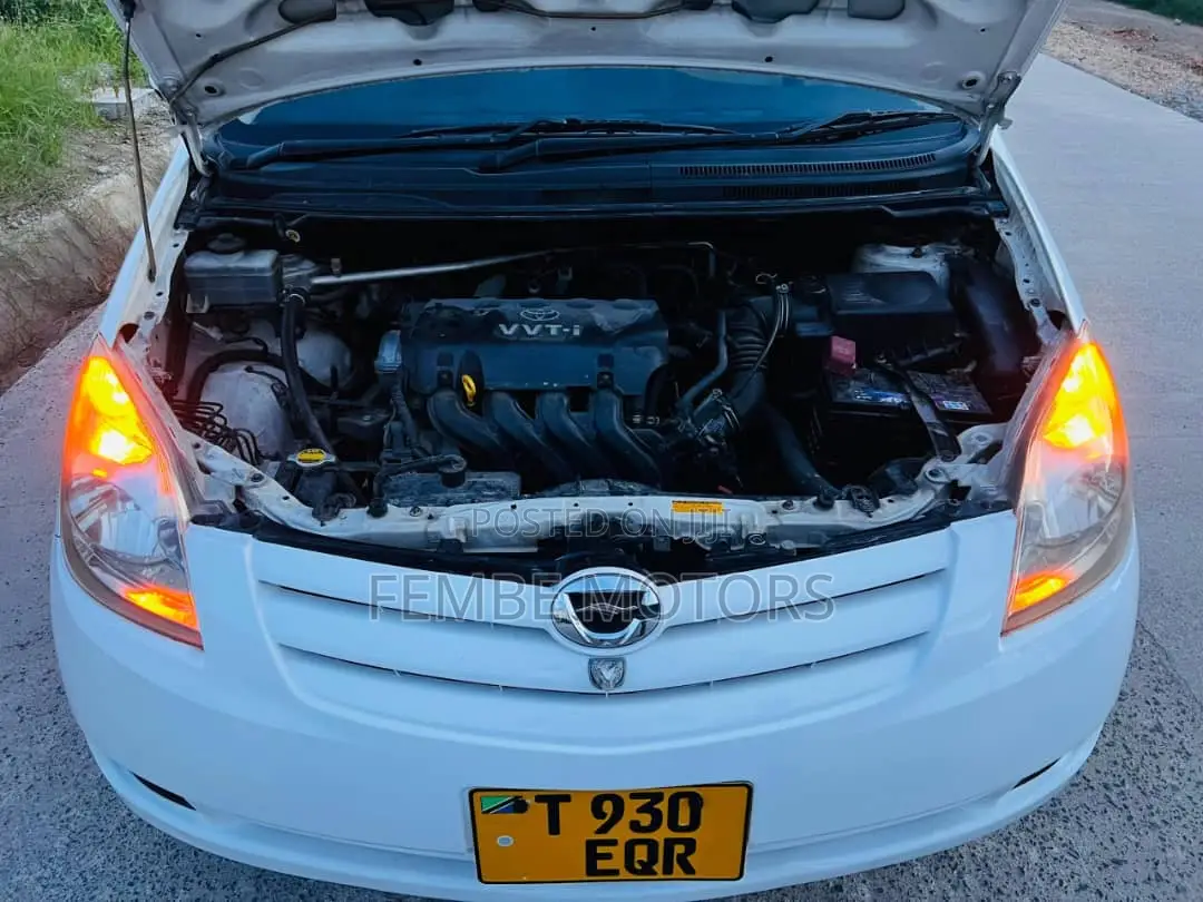 Toyota Corolla Spacio 2006 White