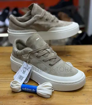 Adidas Labcourt