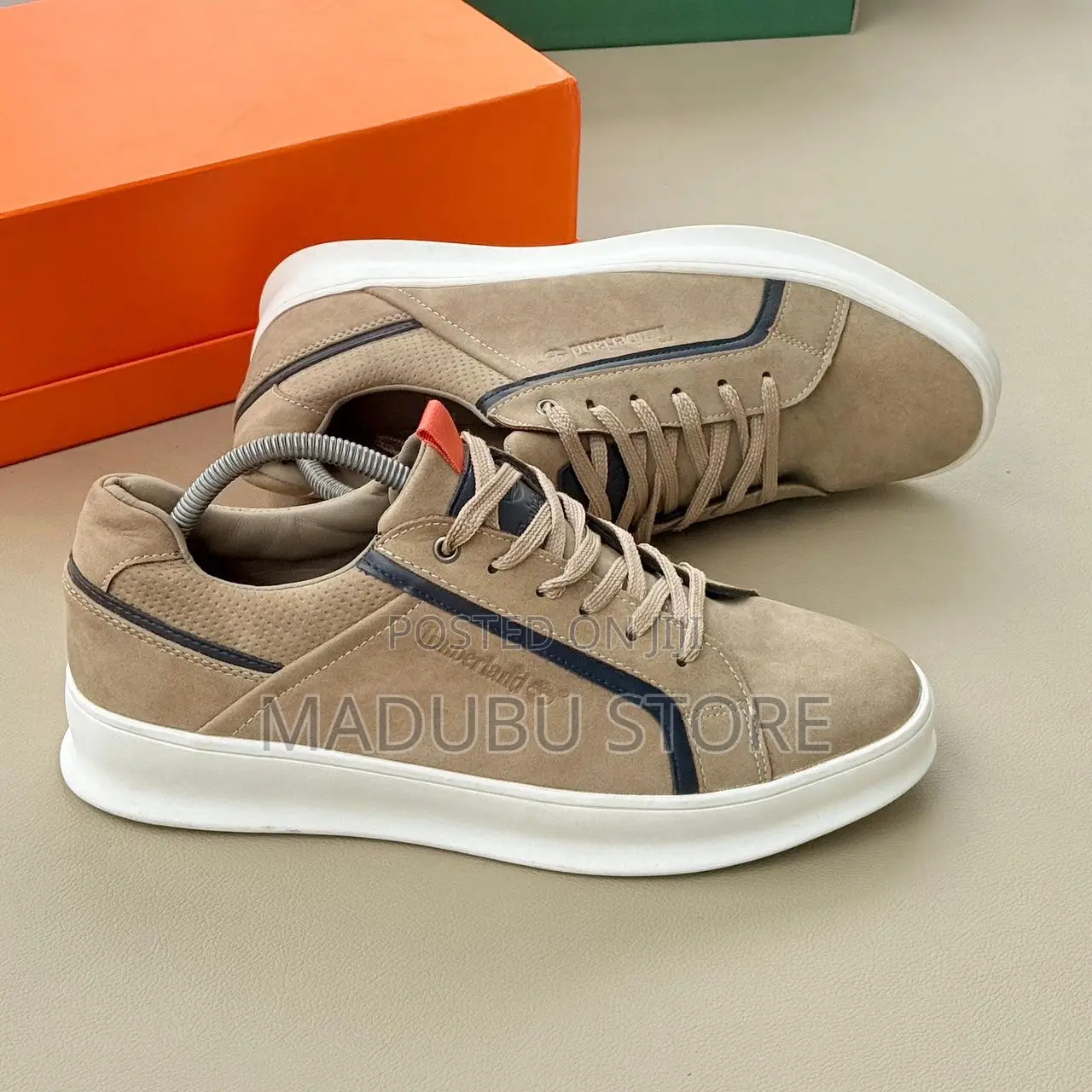 Lv Casual and Timber