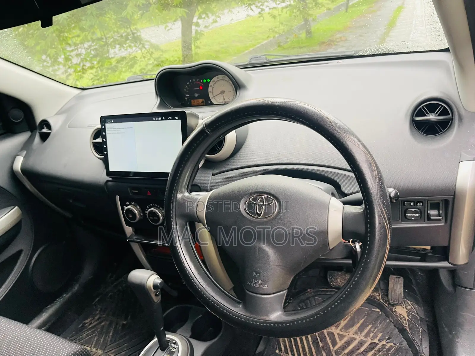 Toyota IST 2003 Silver