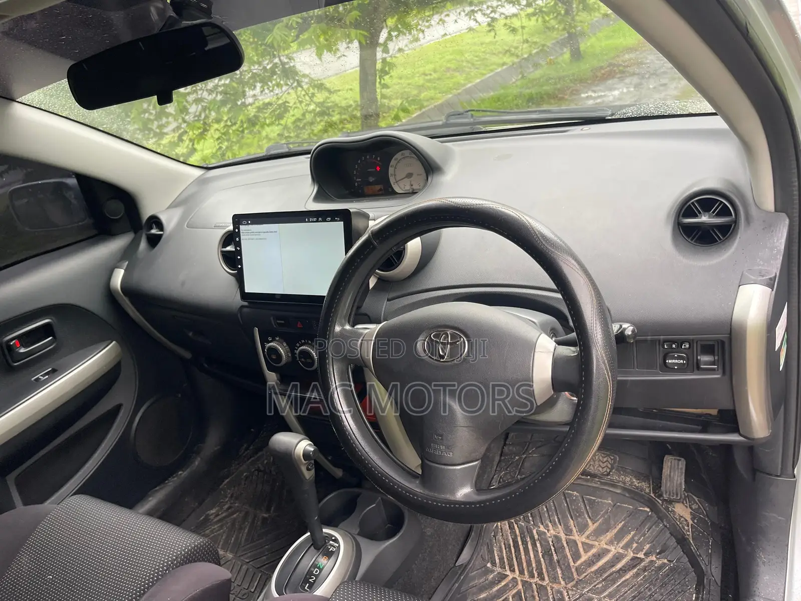 Toyota IST 2003 Silver