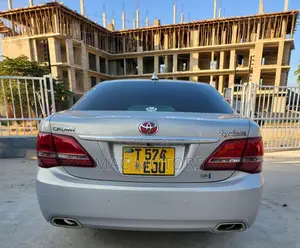 Toyota Crown 2010 Silver