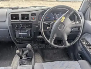 Toyota Hilux 2001 Blue