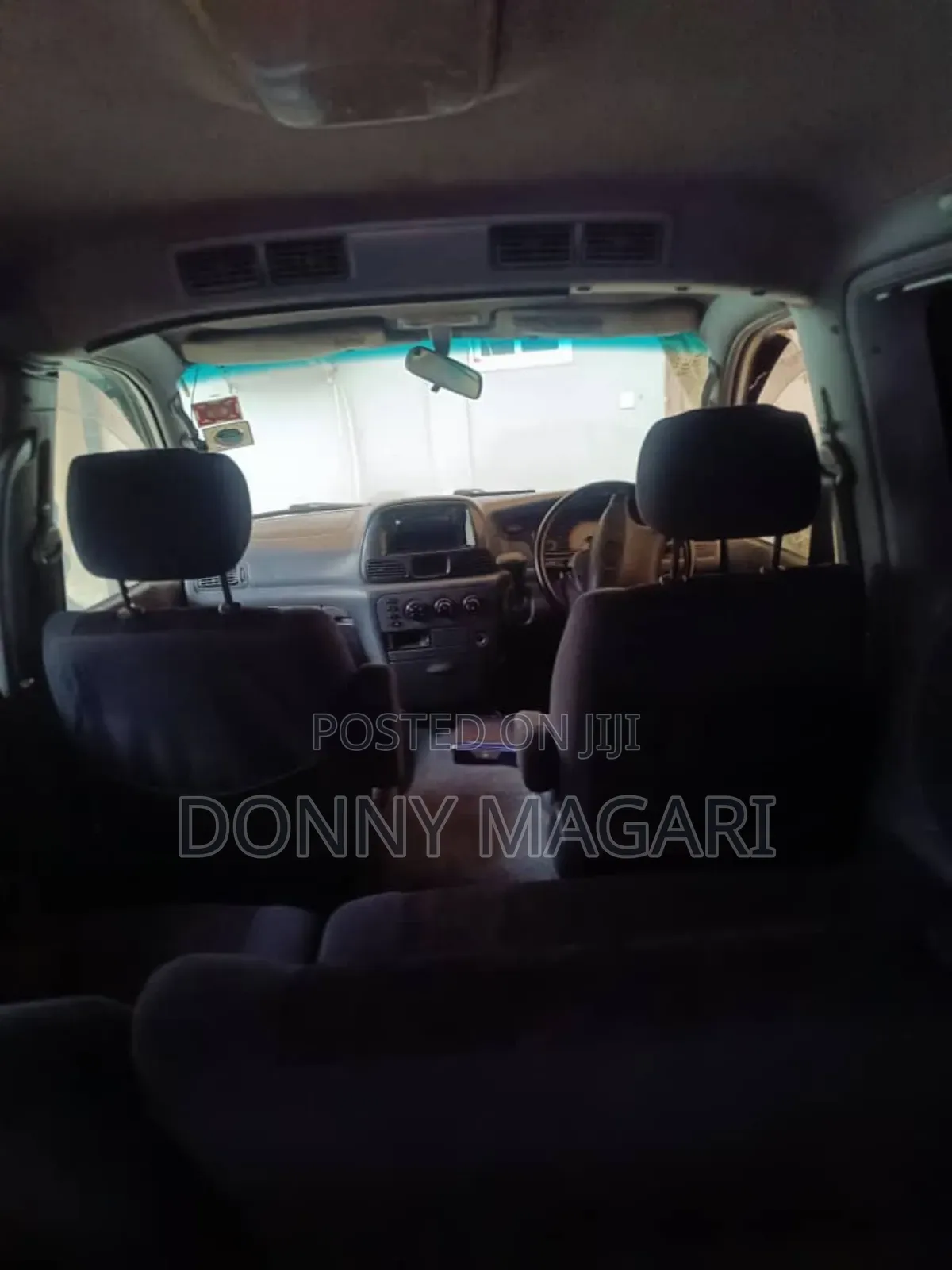 Toyota Noah 2001 White