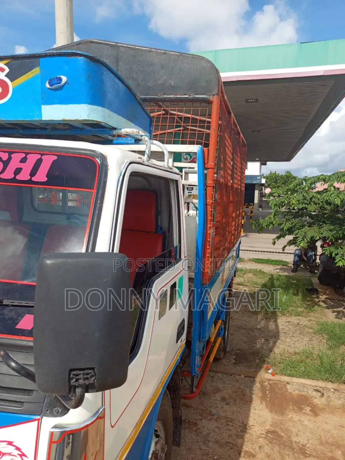 Mitsubishi Canter 2002 White