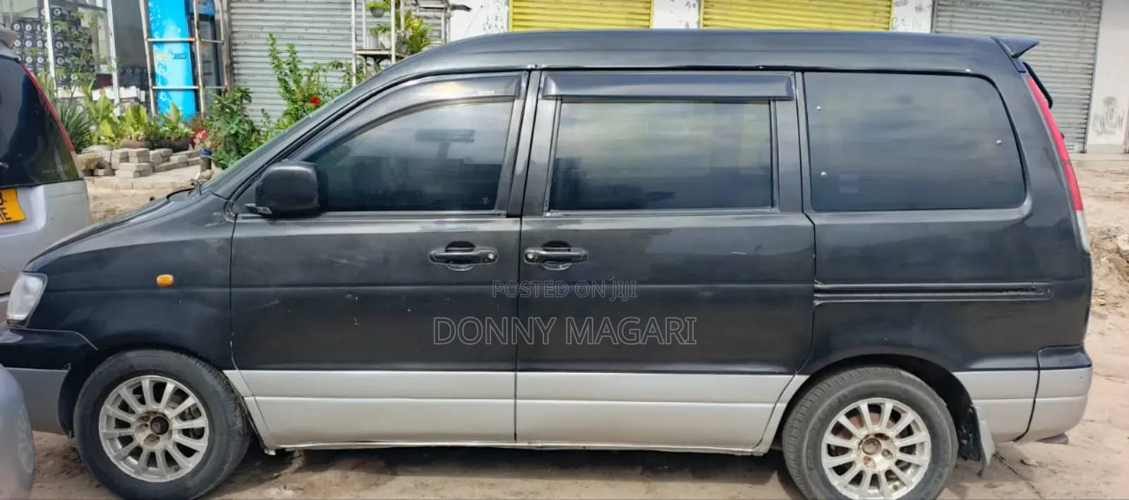 Toyota Noah 2001 Black