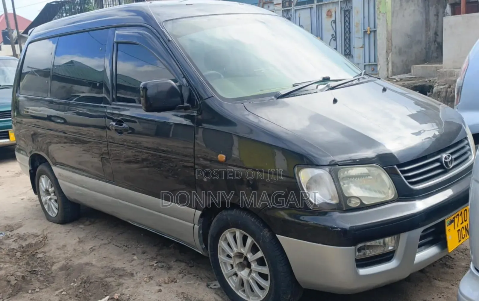 Toyota Noah 2001 Black