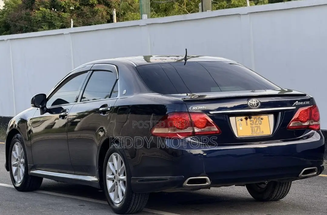Toyota Crown 2009 Blue