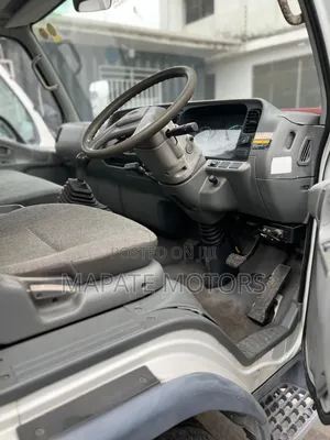 Mitsubishi Canter 1998 White