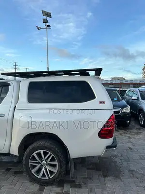 Toyota Hilux 2019 White