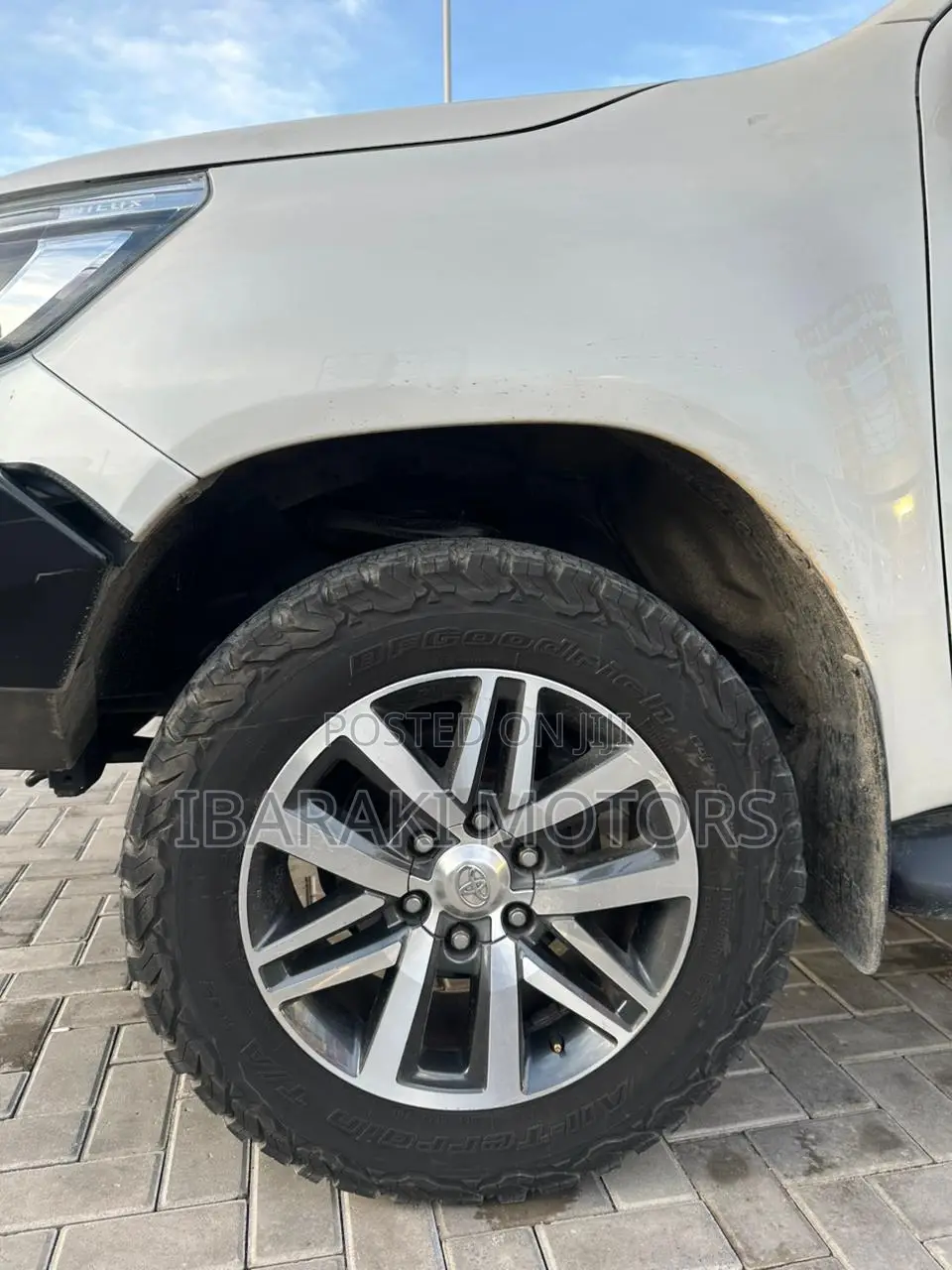 Toyota Hilux 2019 White