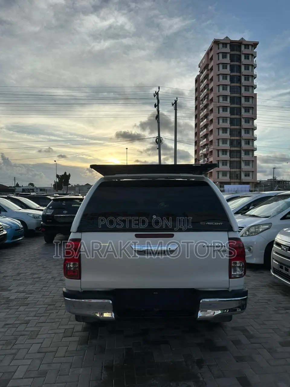 Toyota Hilux 2019 White