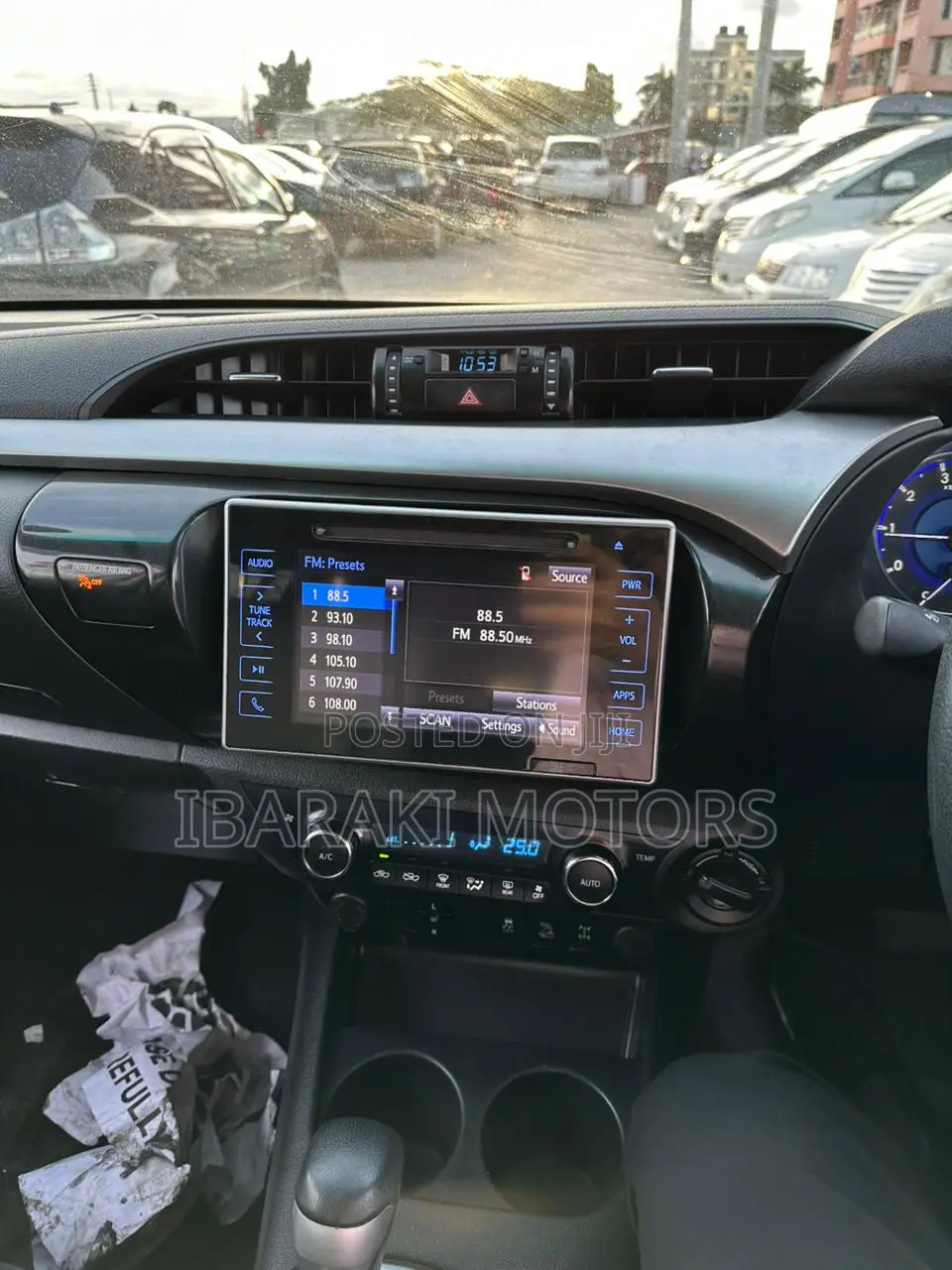 Toyota Hilux 2019 White